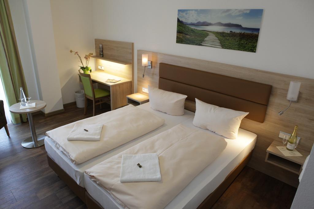 Landhotel Kueffner Pfedelbach Luaran gambar