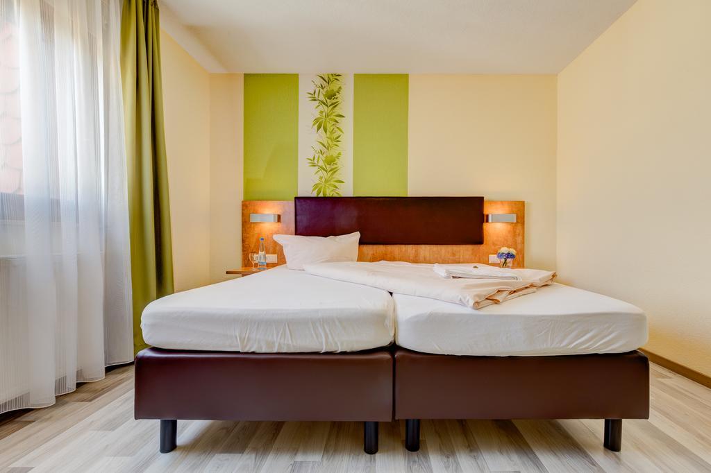 Landhotel Kueffner Pfedelbach Luaran gambar