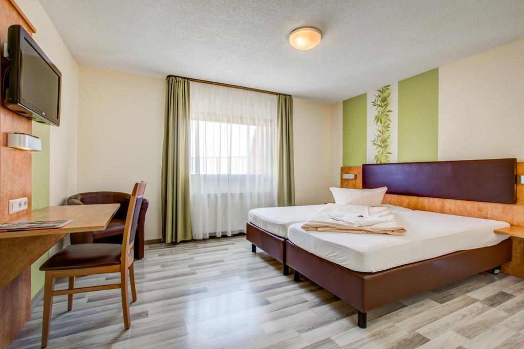 Landhotel Kueffner Pfedelbach Luaran gambar
